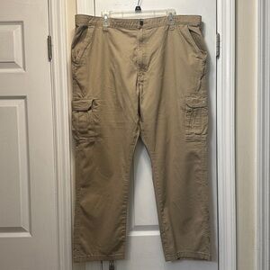 Men’s Wrangler Cargo Size 42x30